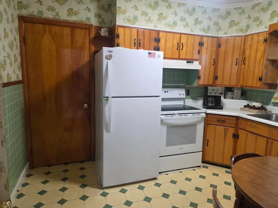 66 Poplar Street, Millinocket, ME 04462 - #3