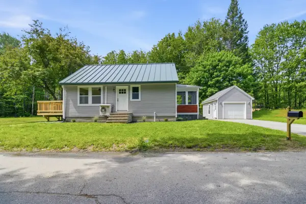 27 Rockhill Avenue, Auburn, ME 04210