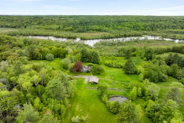 320 E Pittston Road, Dresden, ME 04342