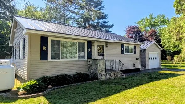9 Spring Street, Madison, ME 04950
