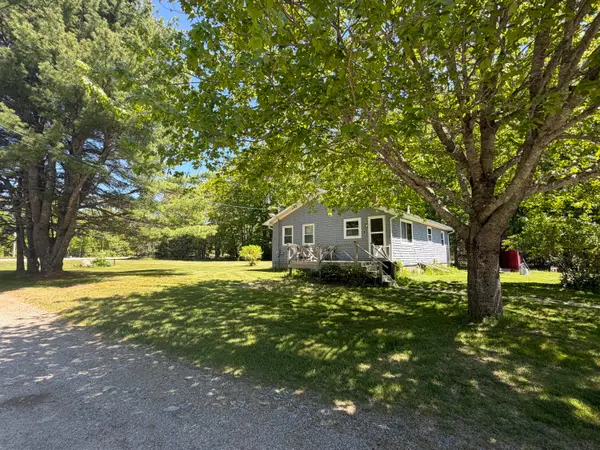 4 Luc's Lane, Gouldsboro, ME 04607
