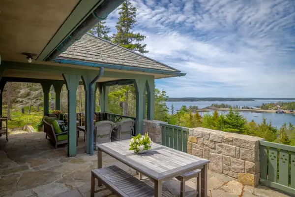 6 Cliffhanger Lane, Mount Desert, ME 04675