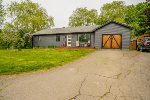 64 Broadway, Bucksport, ME 04416