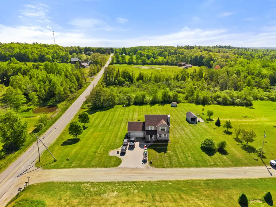 4 Maefield Lane, Hudson, ME 04449 - #3