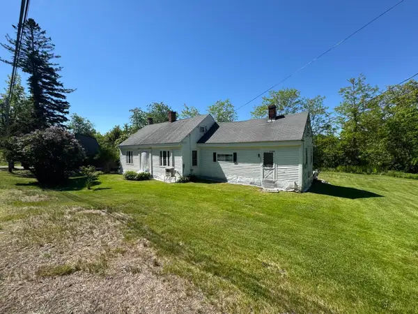 676 River Road, Bucksport, ME 04416