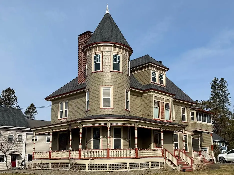 32 Pleasant Street, Houlton, ME 04730 - #1