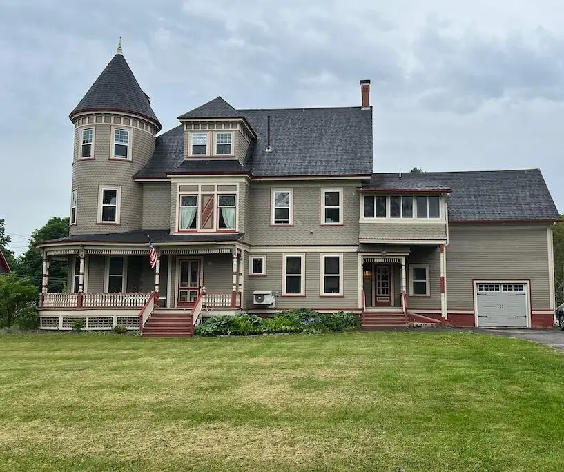 32 Pleasant Street, Houlton, ME 04730 - #2