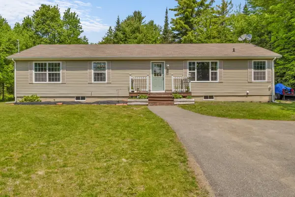 84 Mcintosh Avenue, Levant, ME 04456