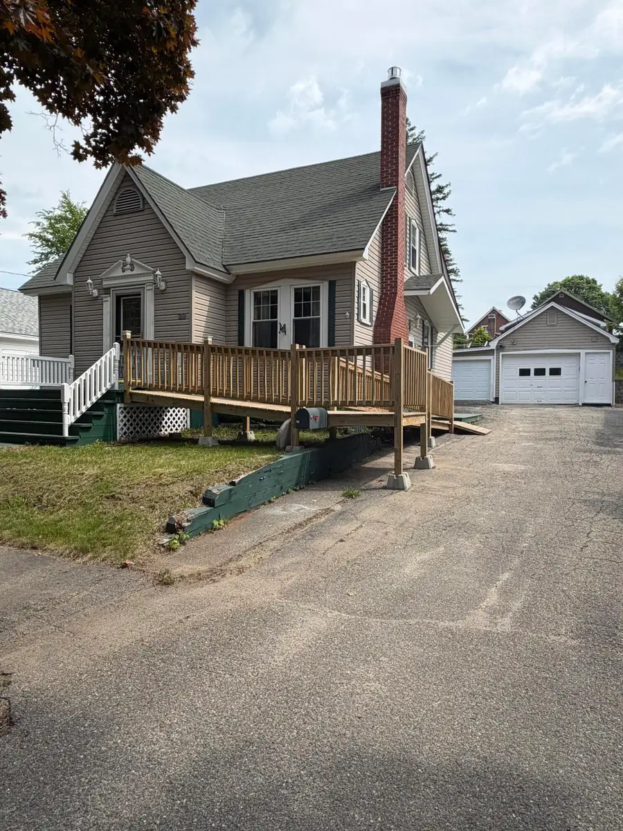 29 Somerset Street, Millinocket, ME 04462 - #2