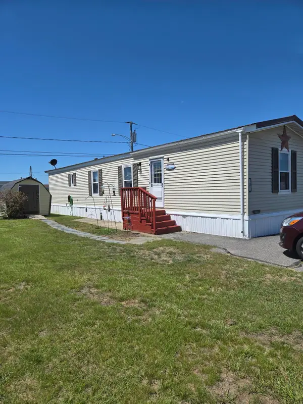 37 Scarponi Drive, Brunswick, ME 04011
