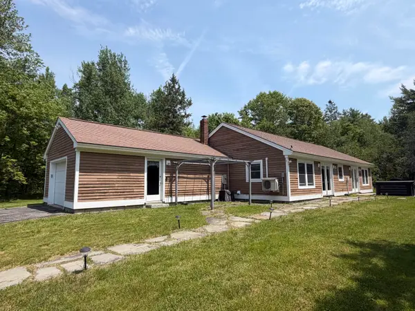 38 Sidney Boulevard, Hampden, ME 04444