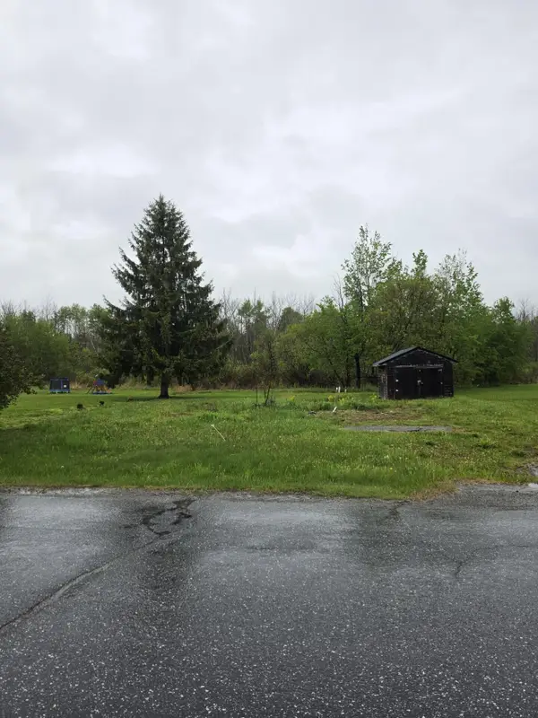 135 Riverside Avenue E, Fort Fairfield, ME 04742