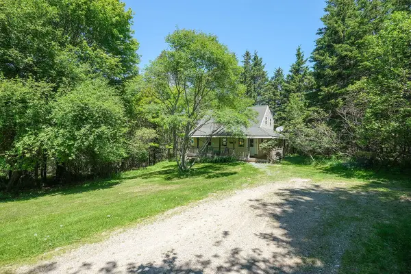 27 Spofford Drive, Deer Isle, ME 04627