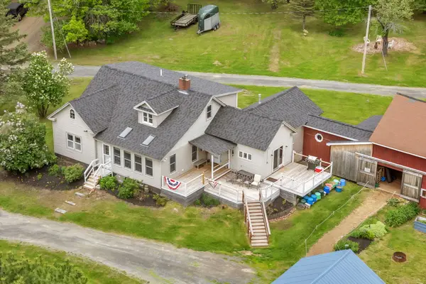 135 Crockett Road, Dexter, ME 04930