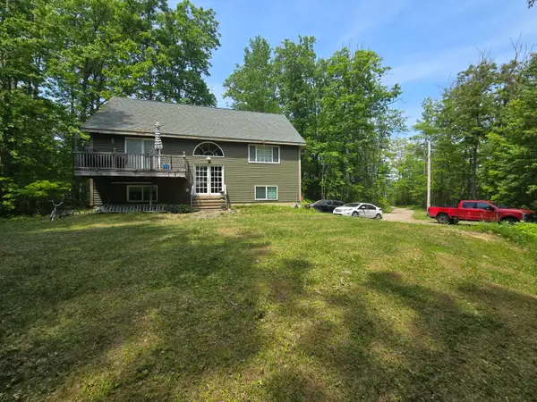 5 S Shore Road, Glenburn, ME 04401