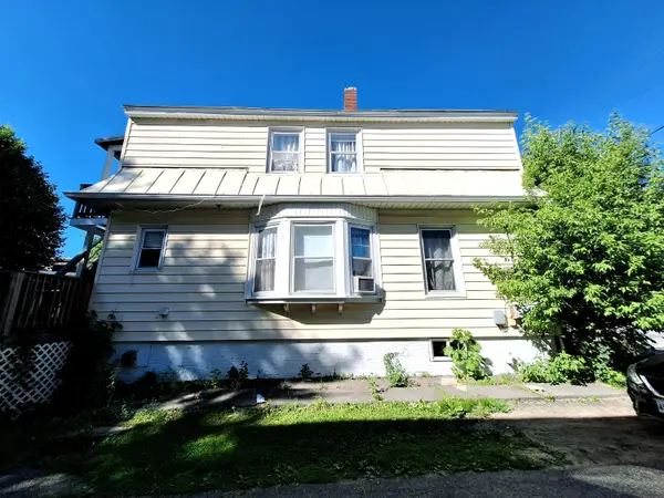 22 Wood Street, Lewiston, ME 04240