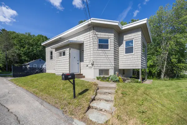 863 Minot Avenue, Auburn, ME 04210