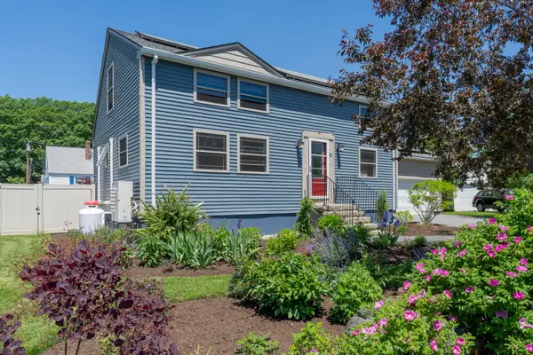 31 Samuel Road, Portland, ME 04103