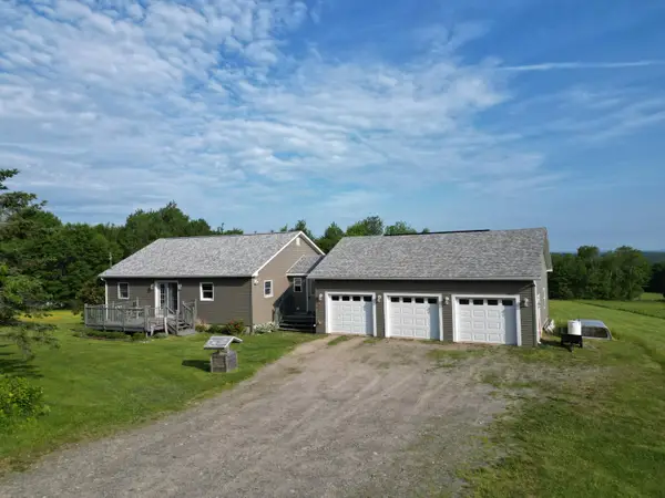 303 Phinney Farm Road, Lincoln, ME 04457