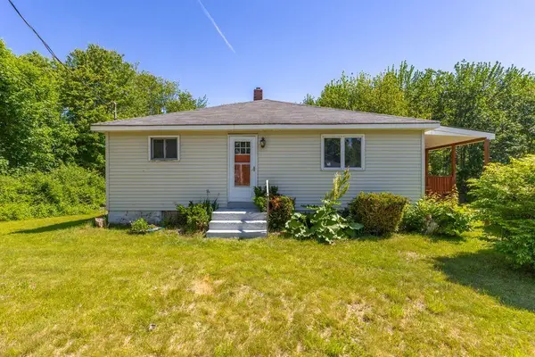 15 Ross Road, Kennebunk, ME 04043