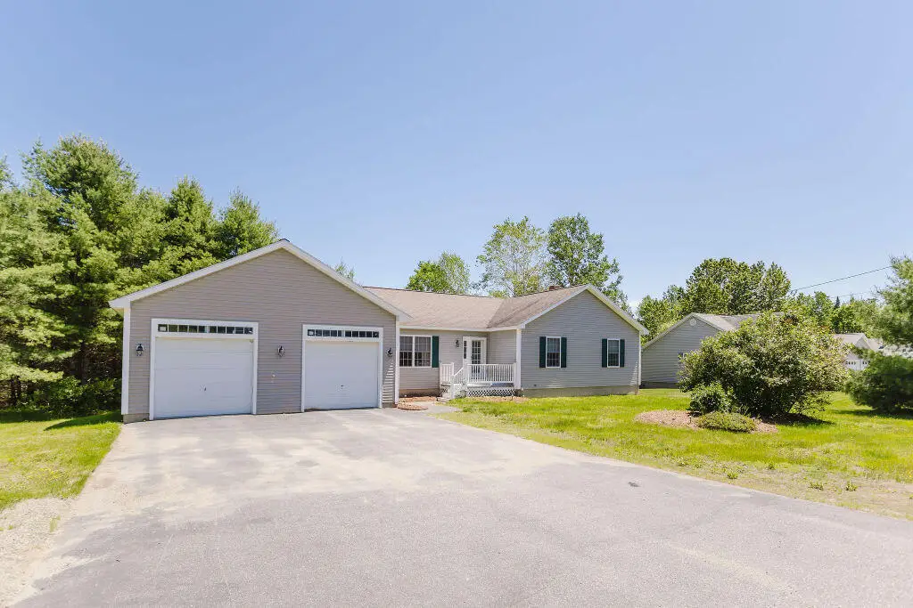 220 Granite Heights, Farmington, ME 04938 - #1
