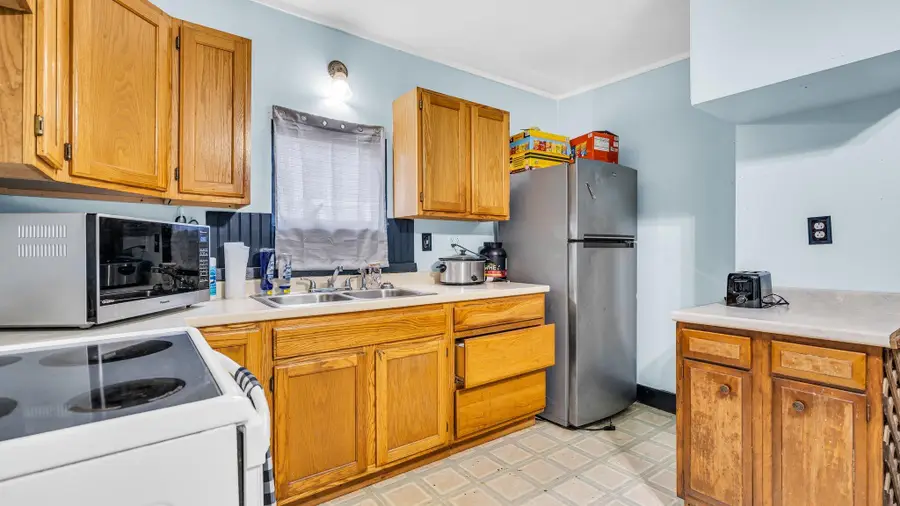18 Weymouth Street, Richmond, ME 04357 - #3