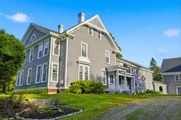 126 E Main Street, Searsport, ME 04974