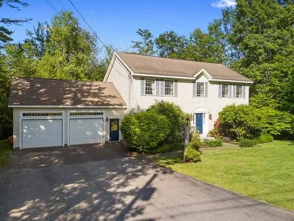 20 Forest Glen Drive, Rockport, ME 04856
