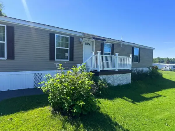 27 Marie Circle, Sabattus, ME 04280