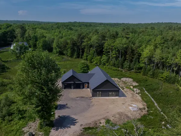 40 Smiling Acres Drive, Freeport, ME 04032
