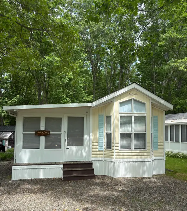 1 Robinson Way #B87, Kennebunk, ME 04043