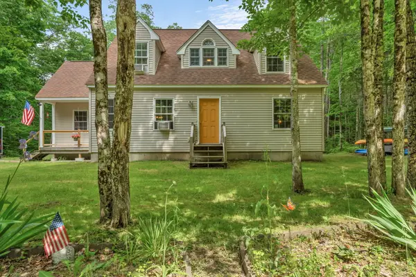79 Greenwood Avenue, Warren, ME 04864