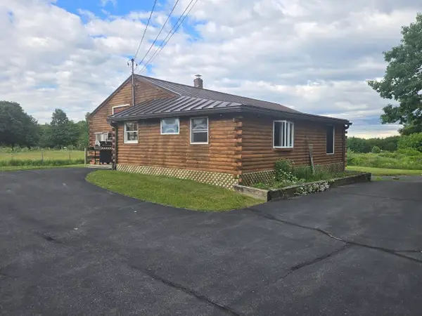 15 Phillips Road, Glenburn, ME 04401