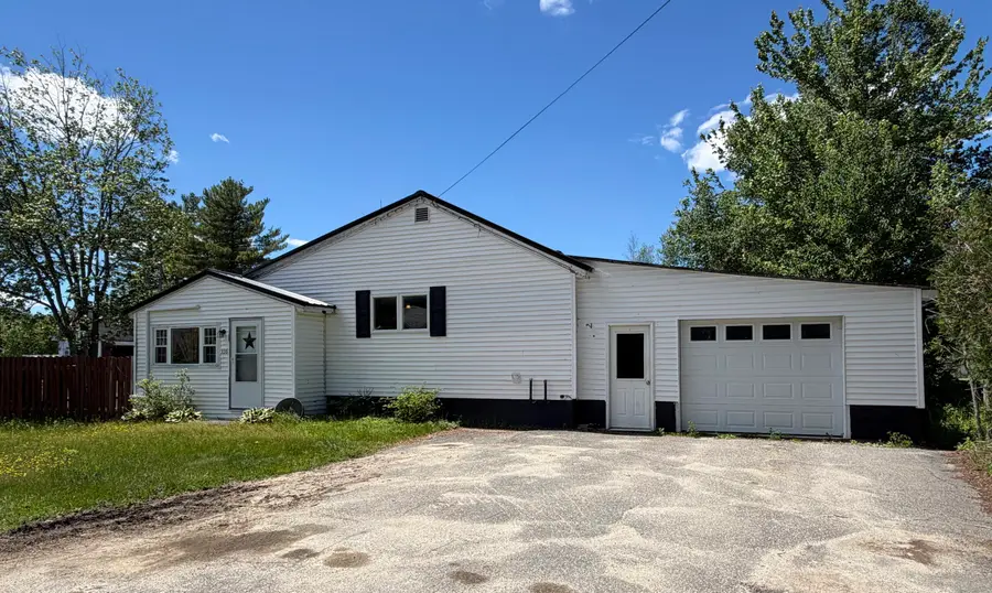 336 Bates Street, Millinocket, ME 04462 - #3