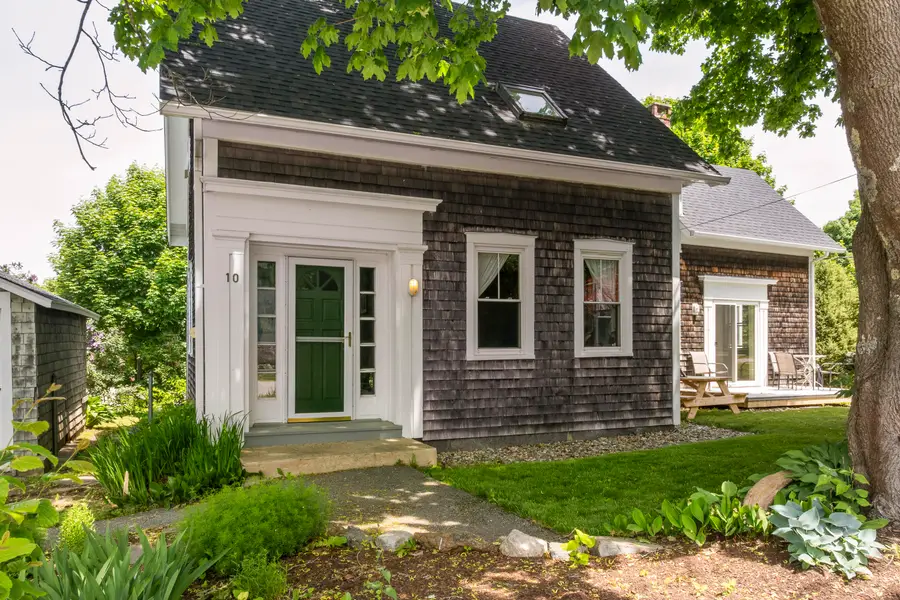10 School Street, Boothbay, ME 04544 - #2
