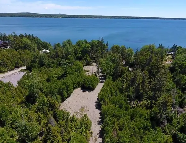 35 Peninsula Shores Road, Gouldsboro, ME 04624