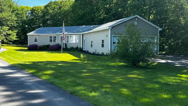 28 Denise Avenue, Oakland, ME 04963