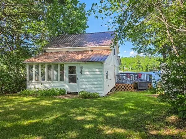 26 North Avenue, Roxbury, ME 04275
