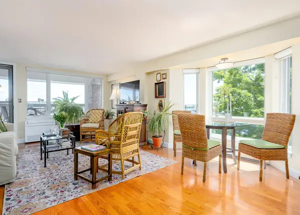 715 Chandlers Wharf #715, Portland, ME 04101