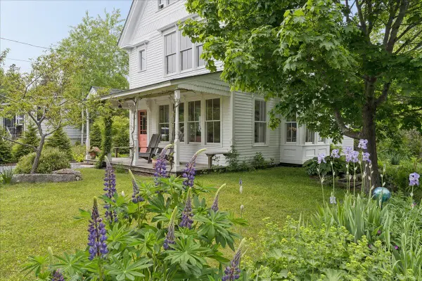 5 Mcdonald Lane, Stonington, ME 04681