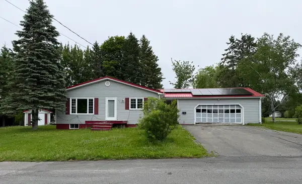 150 23rd Avenue, Madawaska, ME 04756