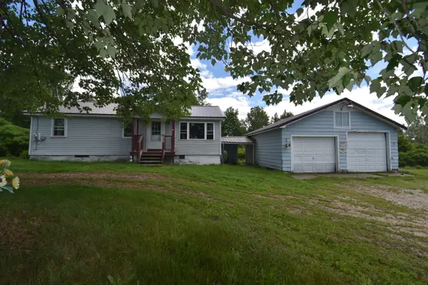 975 Beans Corner Road, Hartland, ME 04943