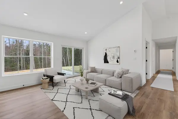 14 Mcgrath Pond Loop Road, Belgrade, ME 04917