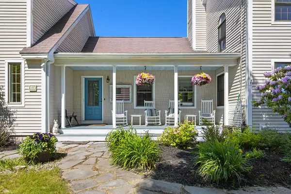 17 Mt Mount Kineo Road, Kennebunkport, ME 04046