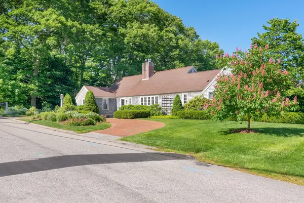 1 Ledgewood Lane, Cape Elizabeth, ME 04107