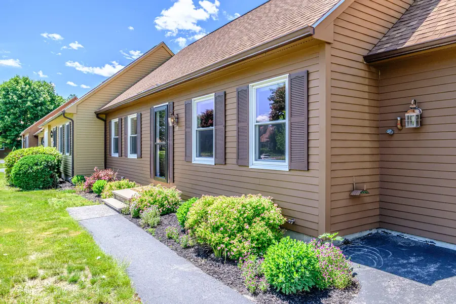 17 Old Carriage Road #10, Auburn, ME 04210 - #3