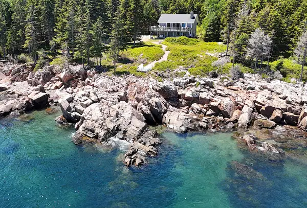 162 Red Point Road, Swans Island, ME 04685