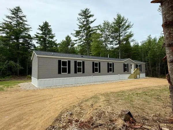 13 Mayflower Lane, Lebanon, ME 04027