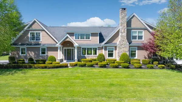 16 Eastern View Drive, Turner, ME 04282