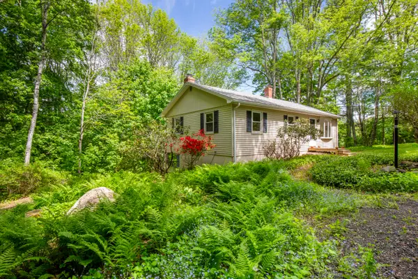 19 Robin Road, Edgecomb, ME 04556